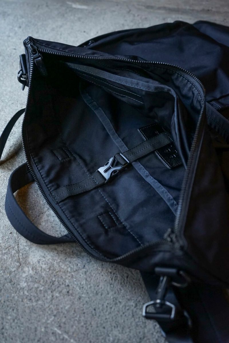 GABARDINE HELMET BAG | ARCH ONLINE SHOP GABARDINE HELMET BAG | ARCH ONLINE SHOP